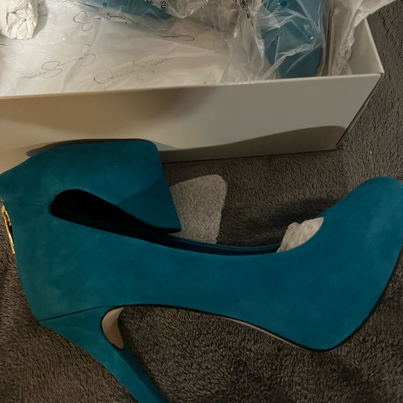 Jessica Simpson Peacock Green \ Kid-Suede High Heel - Picture 7 of 11